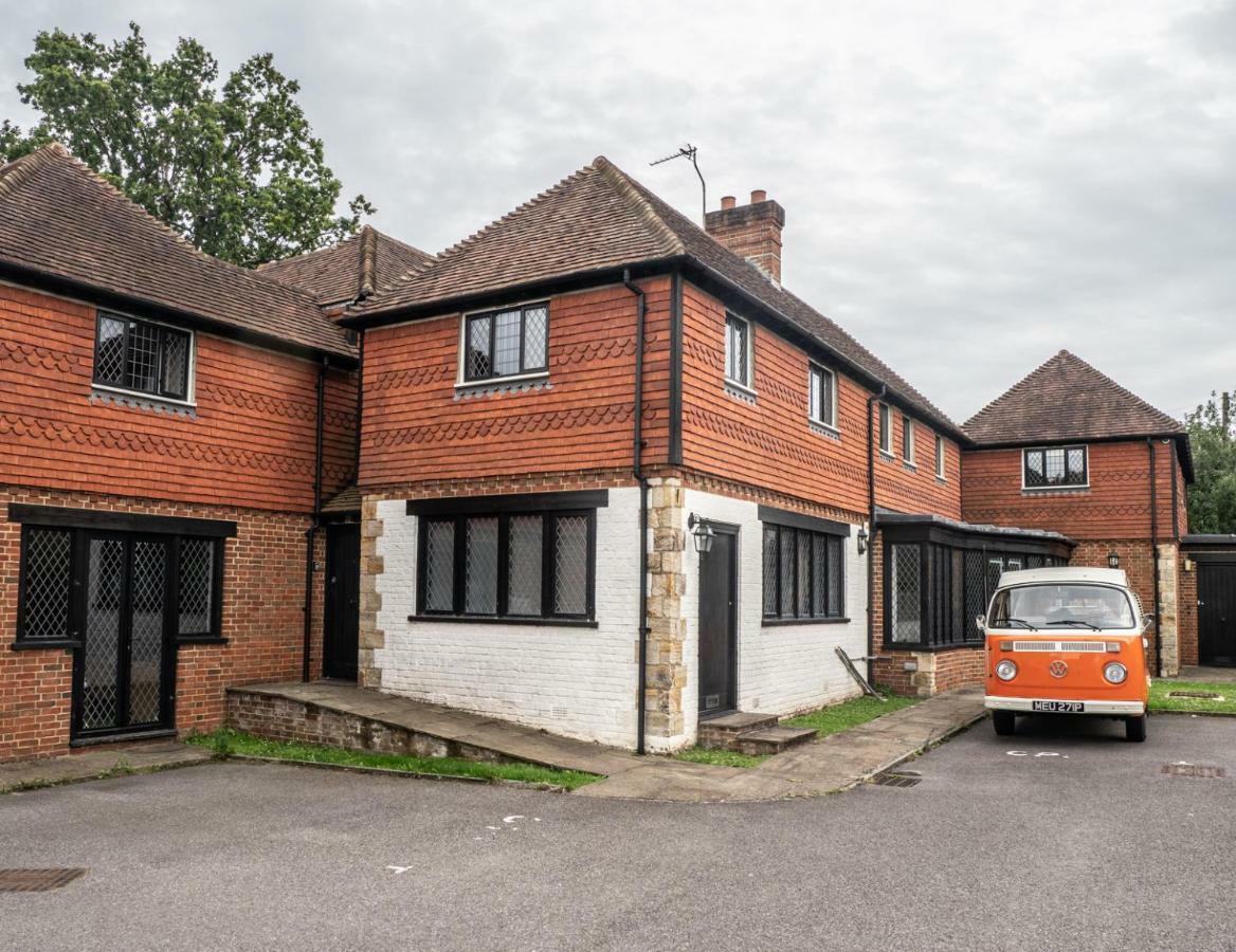 Rowebuck Stables, Uckfield